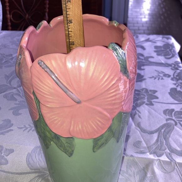 WHITNEY SMITH POTTERY tall vase w/ pink hibiscus, green leaves  $39 - Picture 2 of 6